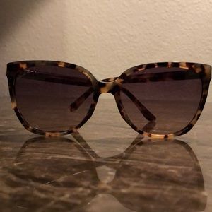 GUCCI SUNGLASSES